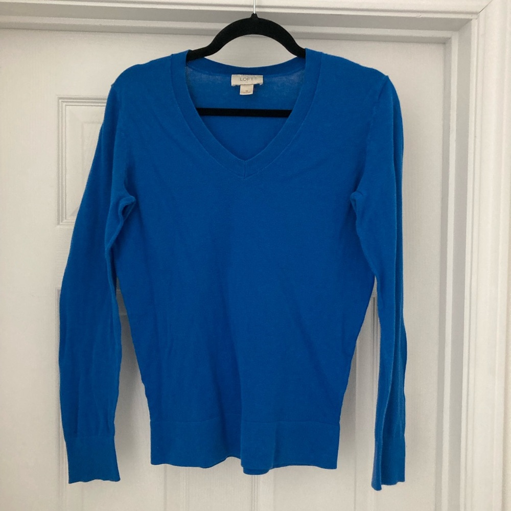 Blue v neck sweater
